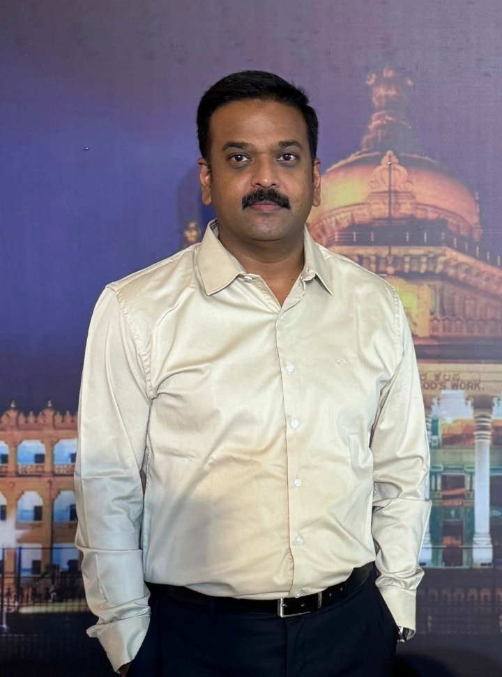 Dr Ravikumar